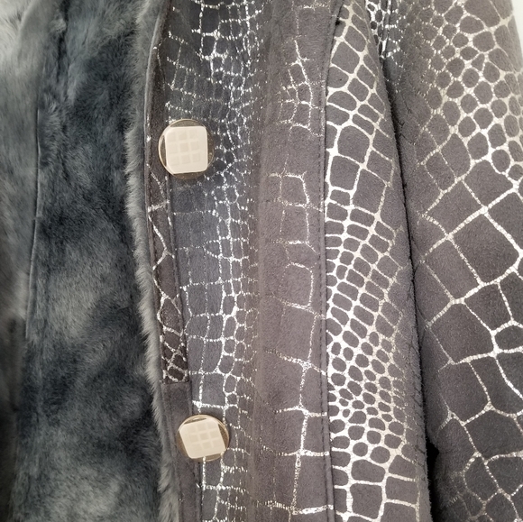 Sheepskin Shearling And Fox Fur Coat - Picture 4 of 10